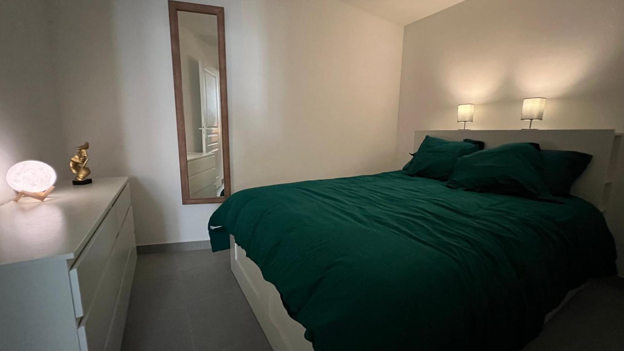 Fenix Appartement T2 40 M2 Cosy Rdc Plein Centre Ville Pierrelatte ภายนอก รูปภาพ
