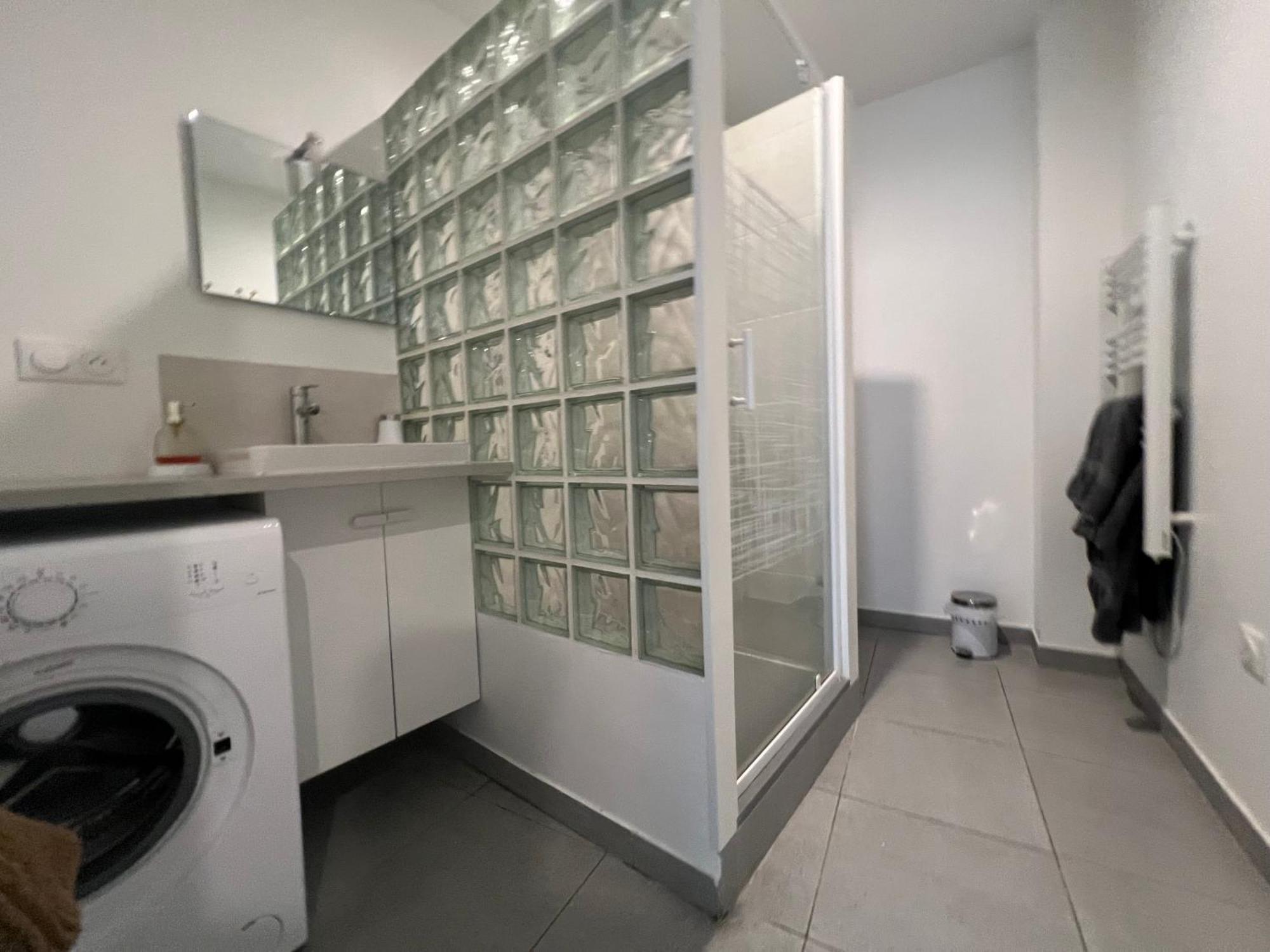 Fenix Appartement T2 40 M2 Cosy Rdc Plein Centre Ville Pierrelatte ภายนอก รูปภาพ